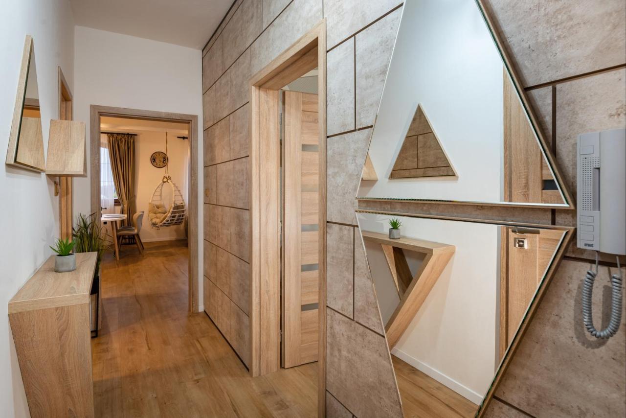 Goldenapartment Велка Ломница Екстериор снимка